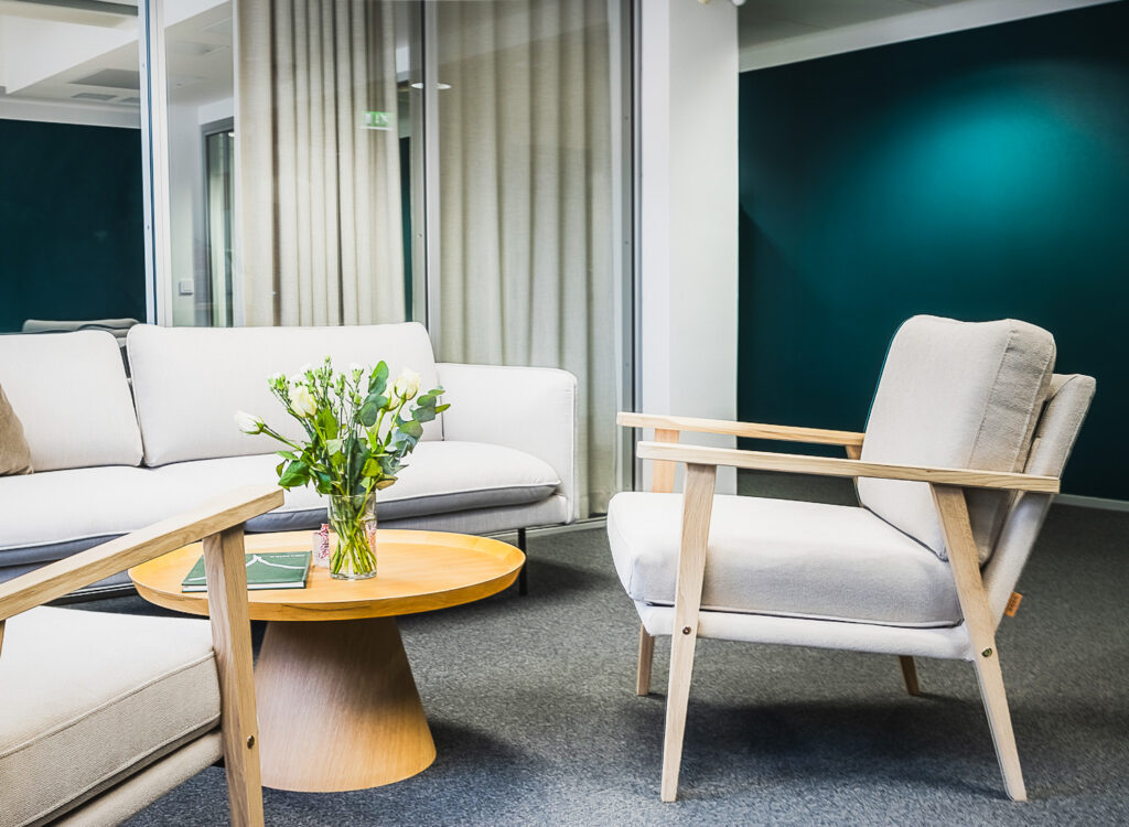 Mariel Interior sisustussuunnittelu toimistoon, Pitäjänmäki, Helsinki.