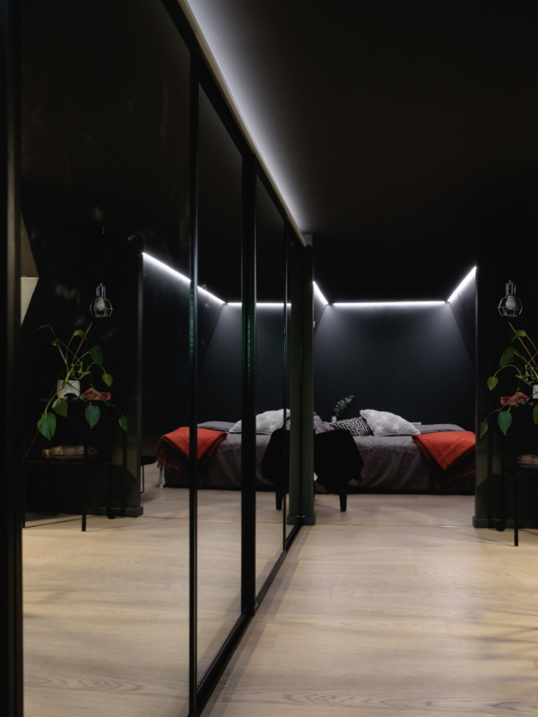 mariel-interior-ullakon-sisustussuunnittelu-klaukkala-2024-1 Ullakolta löytyy upea, yksityinen oleskelutila vanhemmalle lapselle.