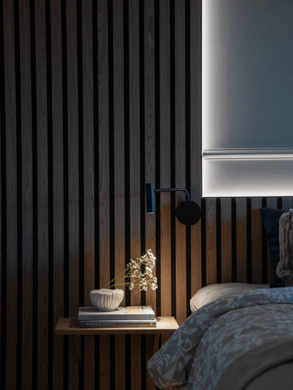 sisustussuunnittelu-omakotitalo-klaukkala-yopoyta-hylly