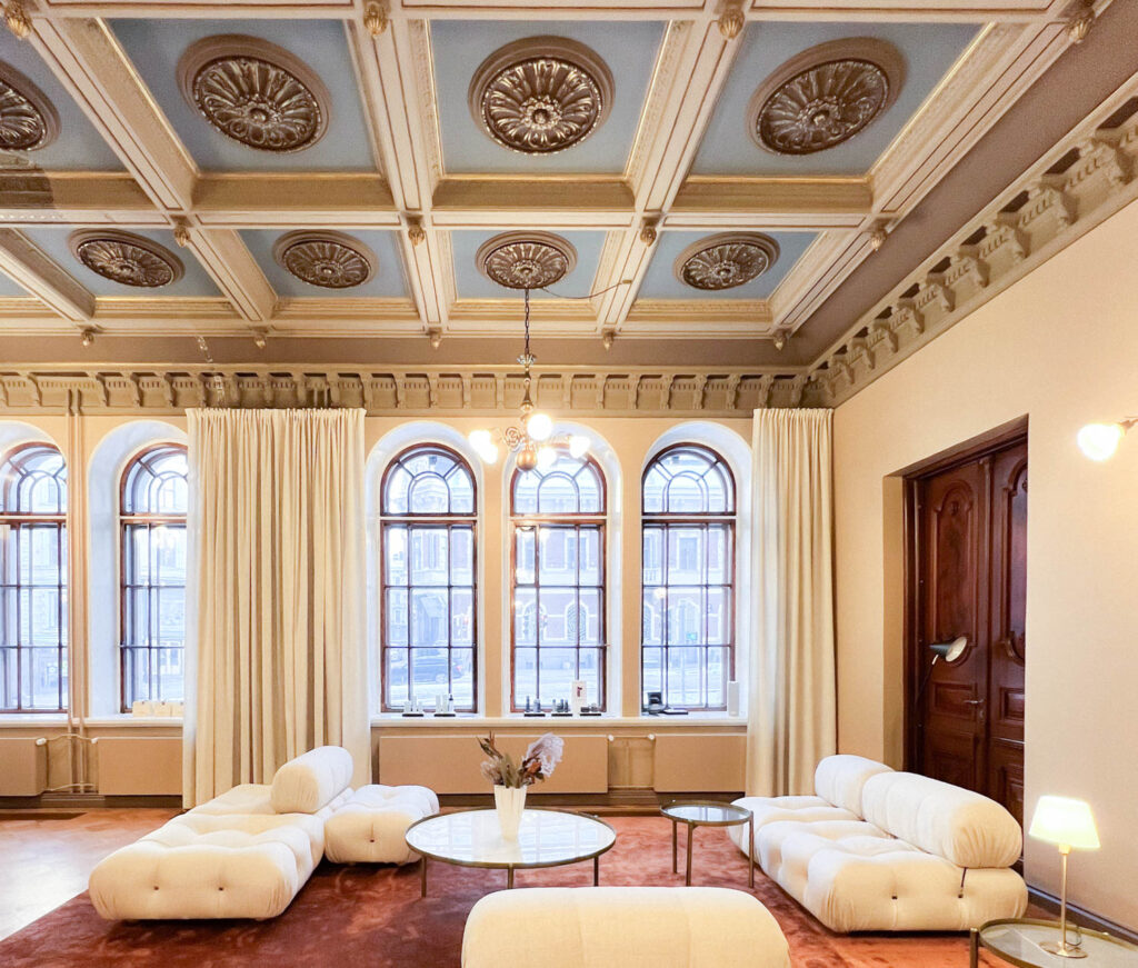 Verhot lääkäriklinikalle Helsingissä.