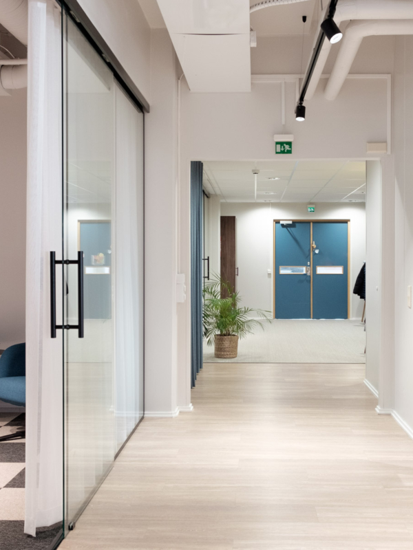 N&auml;kym&auml; aulaan toimistolta p&auml;in.