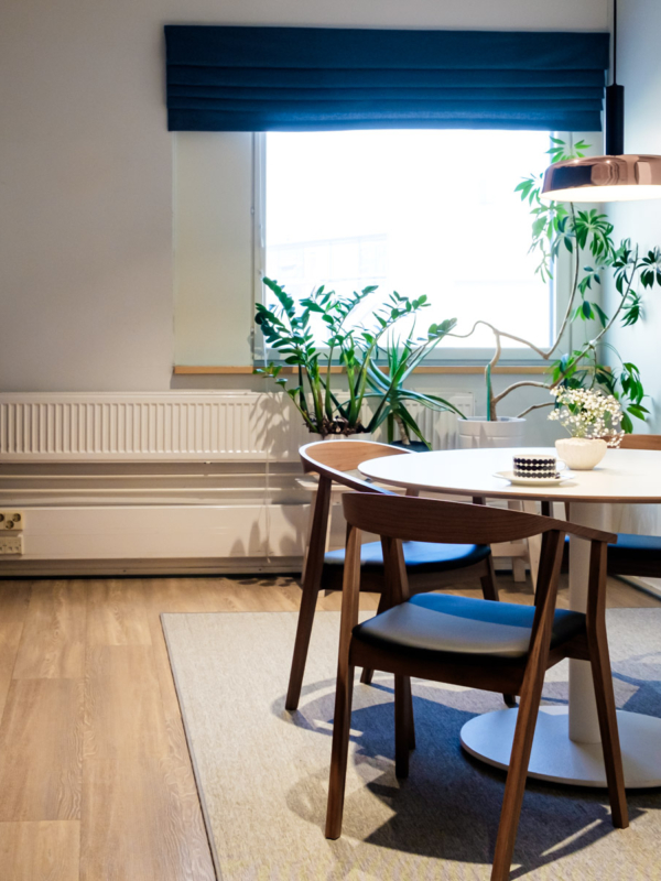 Uudistetun keitti&ouml;n kahvip&ouml;yt&auml;.